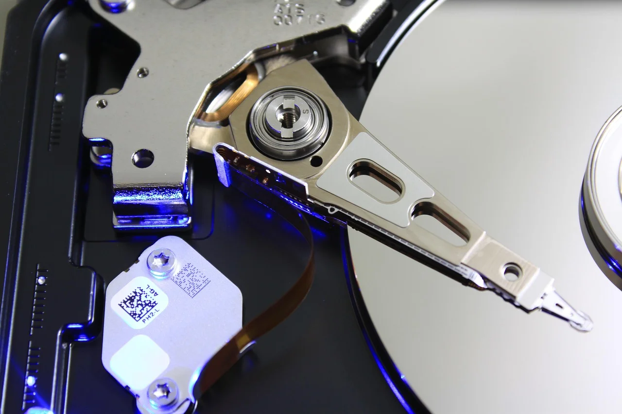 Jak wybrać najlepszy dysk zewnętrzny HDD do swojego komputera
