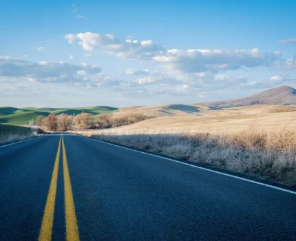 Przyczepa Neptun: jednoosiowa czy dwuosiowa — jak wybrać?